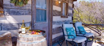Wine Cup Cabin | Romantic Hill Country Getaway