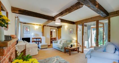 Leath Barn Cottage - Quatre Chambres Maison, Couchages 8