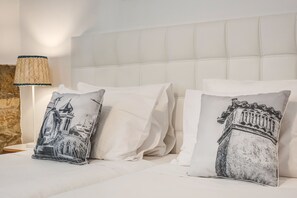 Twin kamer, gemeenschappelijke badkamer | Geluiddichte muren, gratis wifi