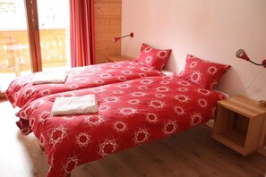 3 bedrooms, WiFi, bed sheets