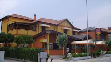 Facciata della struttura