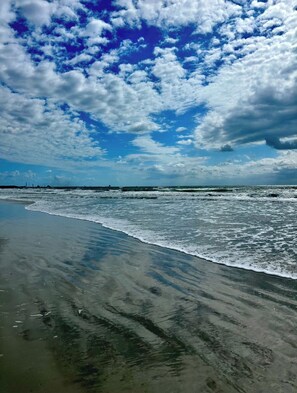 Gentle, rolling waves are perfect for kids to play!