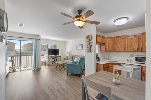 Studio living with full kitchen and dining room