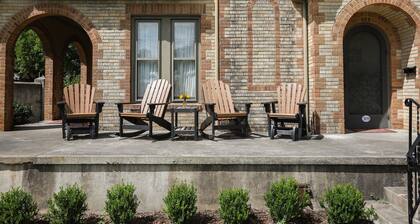 Marktplatzin kartano Lemmikkiystävällisiä. 1 Estä päähän