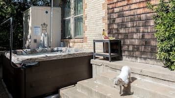 Baignoire à remous extérieure