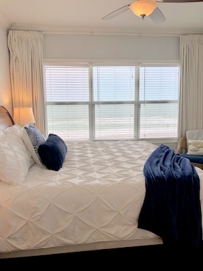 3 bedrooms, in-room safe, iron/ironing board, travel cot