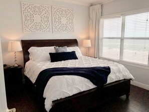 3 bedrooms, in-room safe, iron/ironing board, travel cot