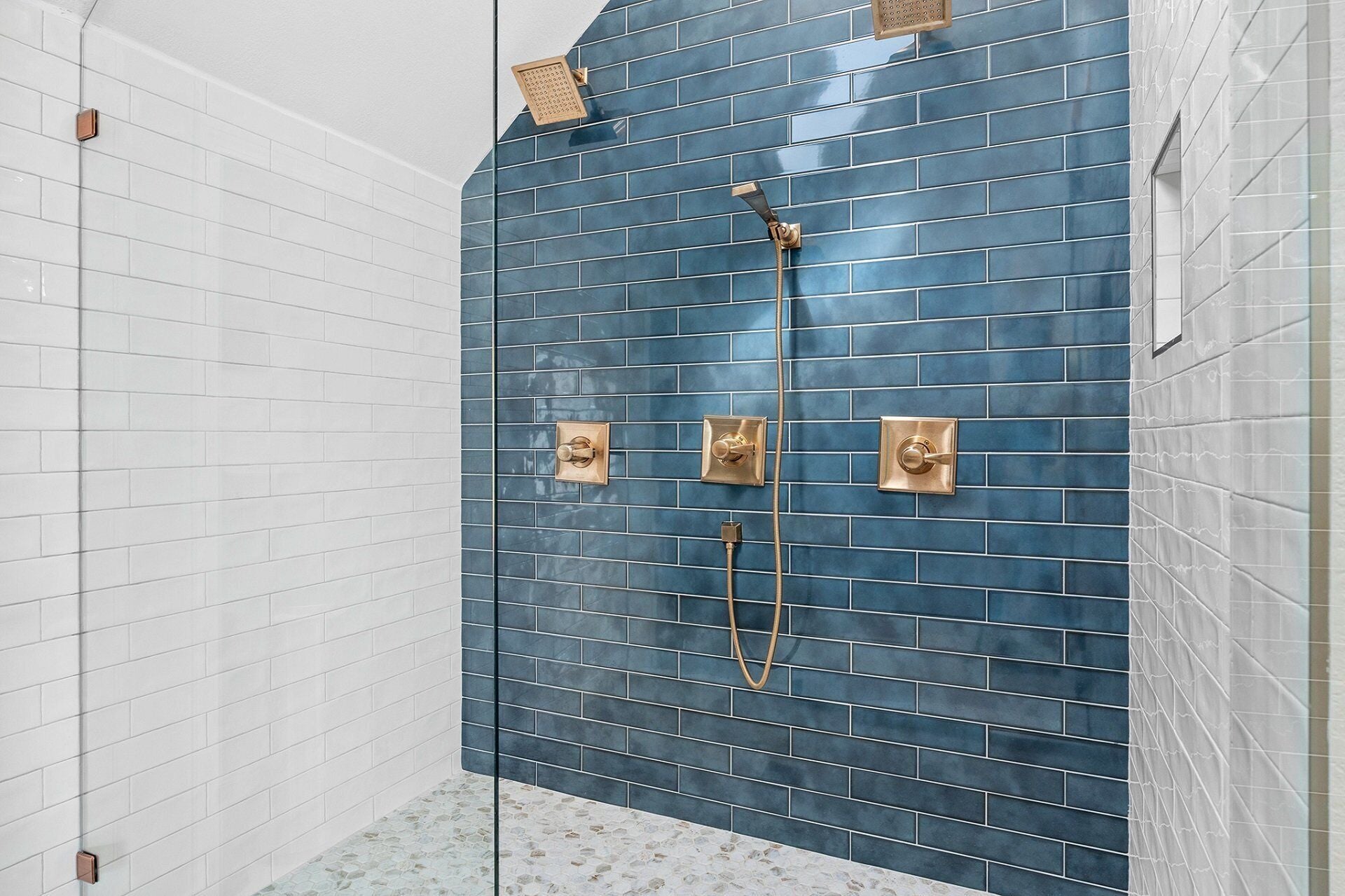 Shower, towels, soap, shampoo
