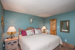 2 habitaciones, tabla de planchar con plancha, wifi y ropa de cama 