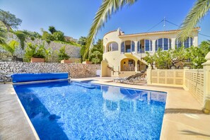 Pool - Villa Ocaso - PlusHolidays (Calpe)