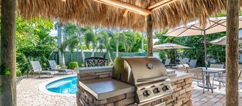 5/4-Heated Pool-Tiki Hut w/BBQ-Boardwalk-Beach 1M