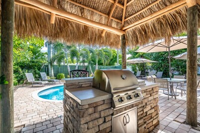 5/4-Heated Pool-Tiki Hut w/BBQ-Boardwalk-Beach 1M