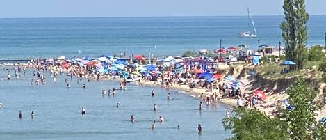 كراسي للتشمس، مناشف للشاطئ