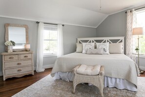 3 室のベッドルーム、アイロン / アイロン台、WiFi (無料)、ベッドシーツ