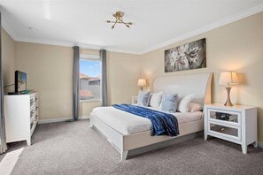 5 bedrooms, travel cot, WiFi, bed sheets