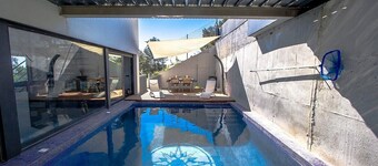 Catalunya Casas: Villa Rica de Castellet til 8, i de frodige spanske bjerge, 7 km til stranden!