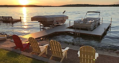 Exclusivo Pewaukee Lake House ~ ¡Incluye kayaks!