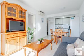 TV - Zafiro 28C - Grupo Turis - Calpe, Costa Blanca (Calpe)