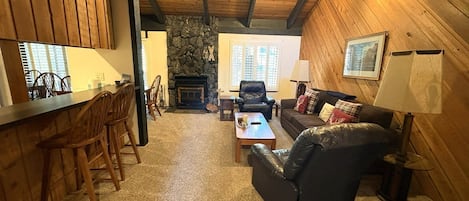 TV, fireplace, DVD player, offices
