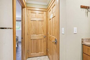 Entry and Hallway - The efficient layout provides easy access throughout the condo, making it simple to settle in and feel at home.