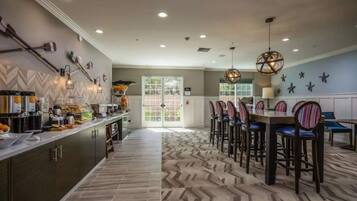 Free daily continental breakfast