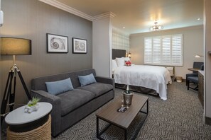 Suite, 1 letto king, non fumatori, caminetto (with Sofabed) | Una scrivania, postazione laptop, ferro/asse da stiro