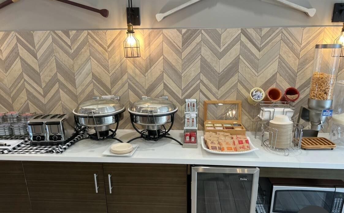 free daily continental breakfast