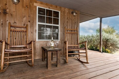 The Shed | Luxurious Country Accommodation