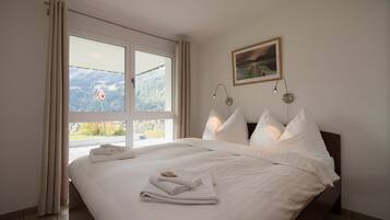 2 slaapkamers, een strijkplank/strijkijzer