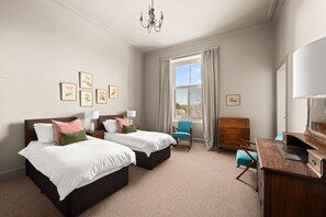 7 chambres, accès Internet, draps fournis