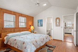 6 bedrooms, iron/ironing board, WiFi, bed sheets
