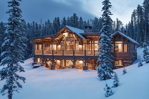 Peak Views | Fire Pit | Hot Tub