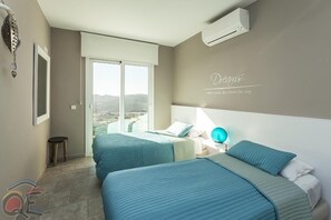 4 habitaciones, tabla de planchar con plancha, wifi y ropa de cama 