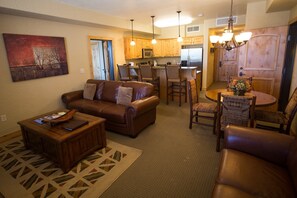 TV, DVD player, stereo - Valley Views with Loaded Bedrooms Save 20% on 7+ Nights! (Park City)