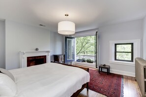 3 chambres, bureau, fer et planche à repasser, accès au Wi-Fi (inclus)