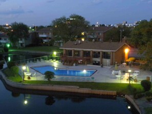 Ulkouima-allas, lämmitetty uima-allas