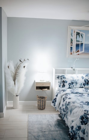 1 bedroom, iron/ironing board, travel cot, free WiFi - Sunset Condo #156 on Anna Maria Island (Bradenton Beach)