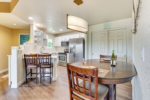 Fridge, stovetop, dishwasher, coffee/tea maker - Getaway w/ Balcony & Spa: 13 Mi to Old Town (Phoenix)