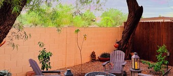 Ruim Tucson Home met privé-bubbelbad, vuurplaats, grill, gratis WiFi en honden ok!