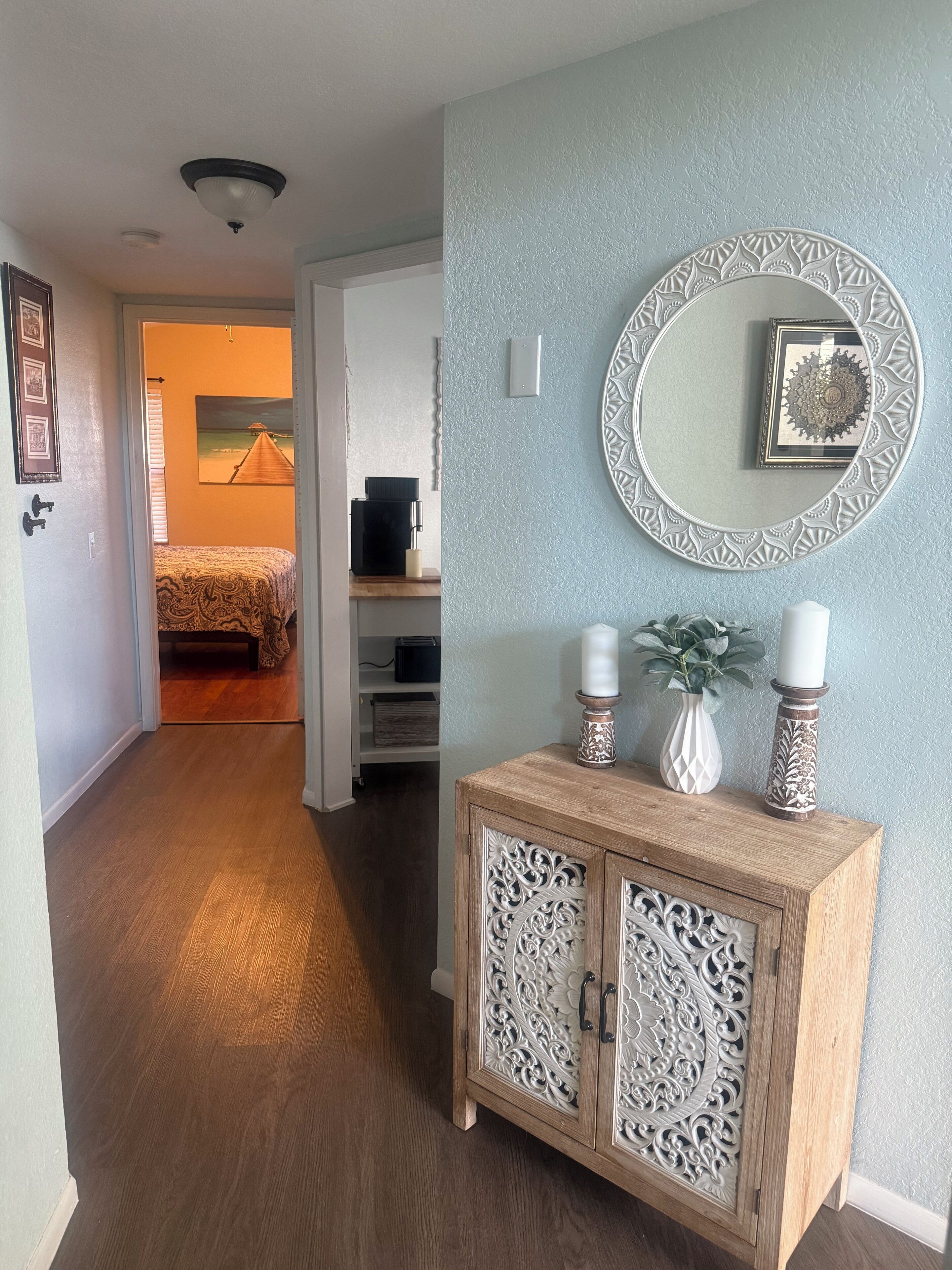 4 habitaciones, tabla de planchar con plancha, wifi y ropa de cama 