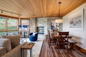 TV, fireplace - CX211 | Direct Access to Trails | Winter Shuttle | Hot Tub | Pool | Modern Décor (Steamboat Springs)