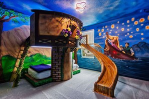 8 dormitoris, planxa i posts de planxar, wifi gratuïta i roba de llit