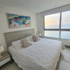 2 bedrooms, iron/ironing board, free WiFi, bed sheets - Beautiful beachfront two bedroom apartment Bocagrande Palmetto Beach  (Cartagena)