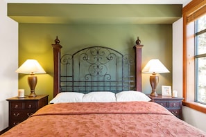 2 bedrooms, iron/ironing board, free WiFi