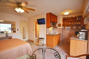 1 bedroom, free WiFi
