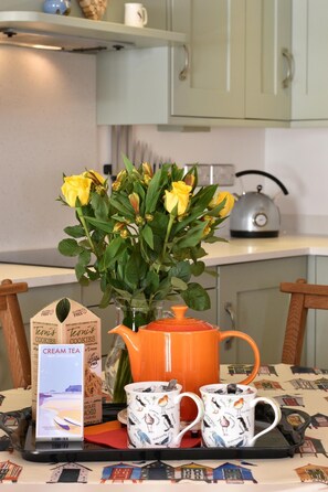 Microondas, horno, lavavajillas y tostadora 