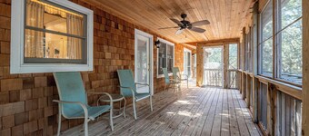 K0028 La maison verte. Animaux acceptés, piscine privée, à 300 mètres de la plage