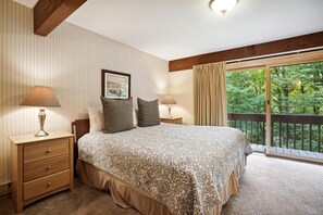 2 bedrooms, free WiFi, bed sheets - Charming 2-Bedroom Edgemont Condo with Ski Home Access A2 (Killington)