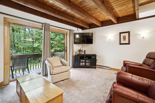 Charming 2-Bedroom Edgemont Condo with Ski Home Access A2