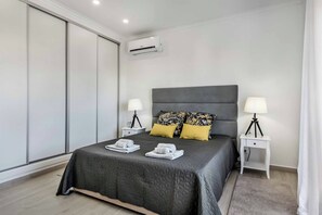 4 bedrooms, WiFi, bed sheets